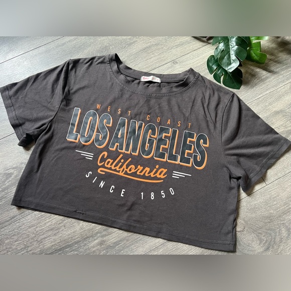 ROMWE cropped short sleeve tee. LA Size M - Picture 2 of 5